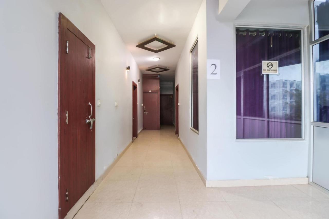 מלון Vrindāvan Oyo 69402 Yogeshwar Dhaam מראה חיצוני תמונה